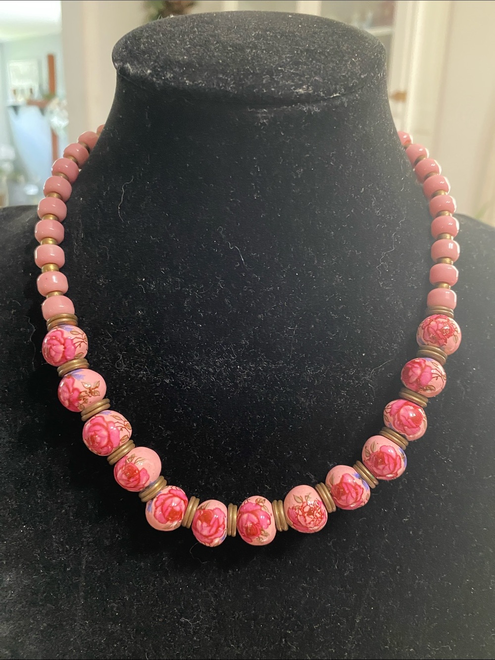 VTG Pink Porcelain Floral Bead Necklace